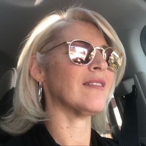 Meet your Posher, Renee